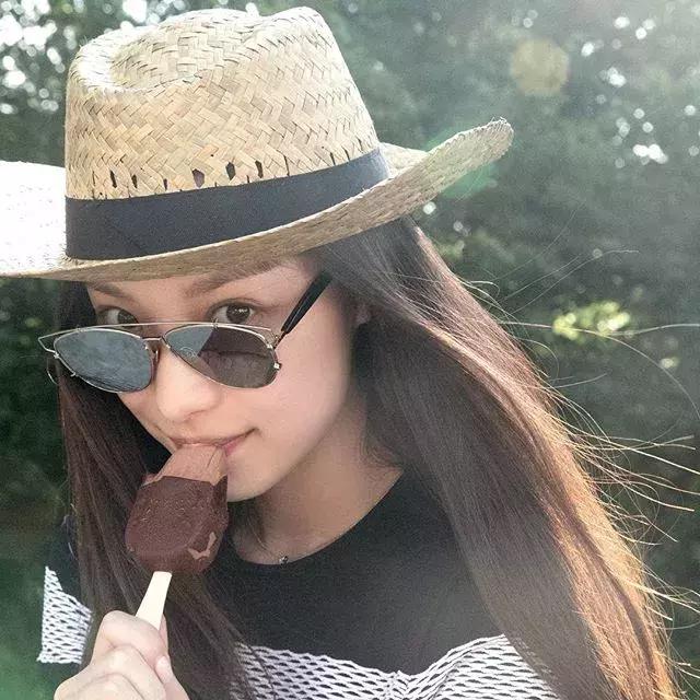 教你一招简单拍出漂亮的自拍照,如何拍出好看的自拍照