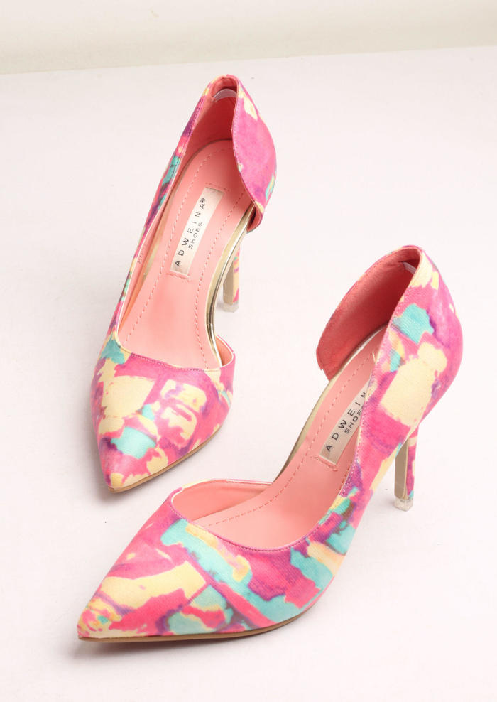 新鞋磨脚属于质量问题吗,新鞋磨脚的解决方案