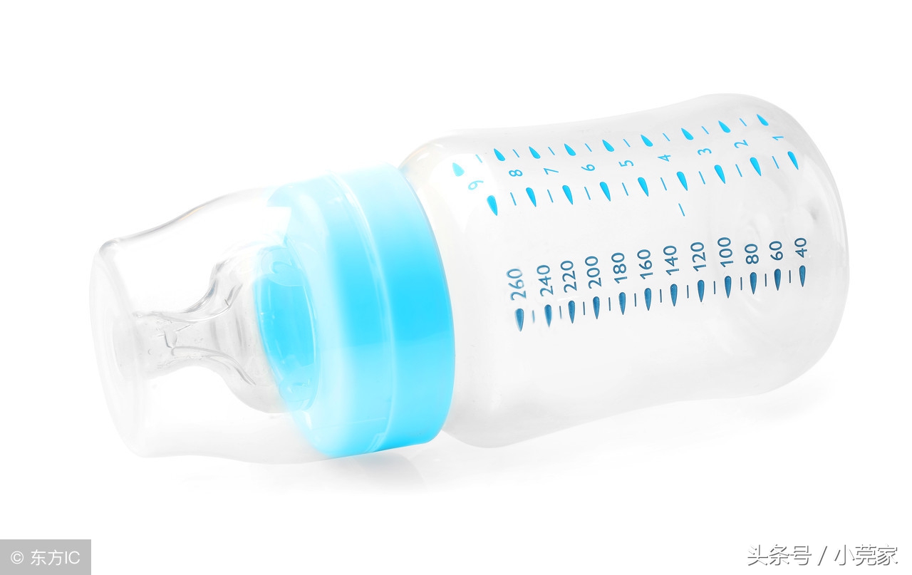 空瓶子装垃圾小妙招,家里的瓶子别扔了教你一个小妙招