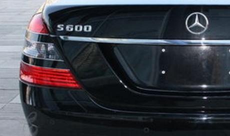 奔驰s级和奔驰gls哪个更上档次,奔驰s级450和奔驰gls450