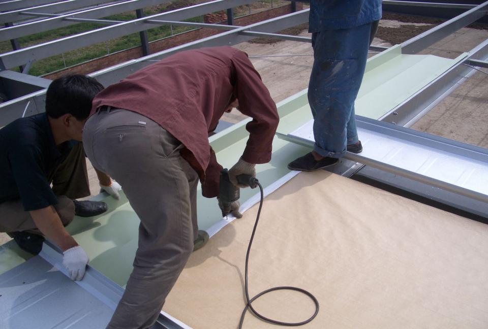 钢结构厂房天沟施工,钢结构厂房施工过程动画视频