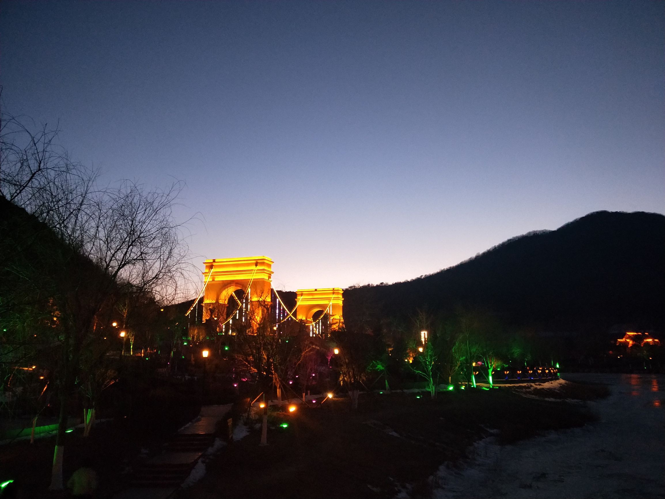 冬天大连西郊森林公园,大连公园夜晚推荐