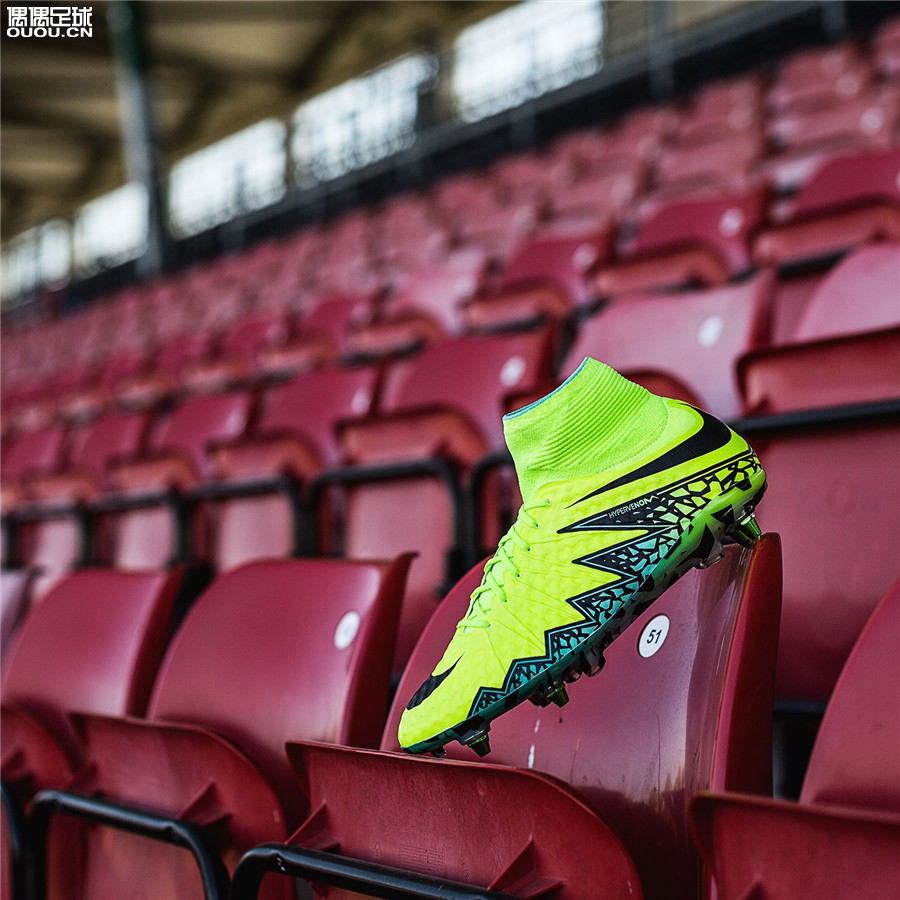 耐克phantomvenomelite足球鞋,nike足球鞋有哪几个系列2023
