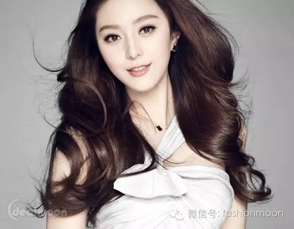 大家为什么喜欢梵克雅宝的四叶草,梵克雅宝luckyspring与四叶草谁保值