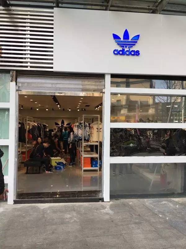 防不胜防啊原版视频卖盒饭,防不胜防的山寨品牌