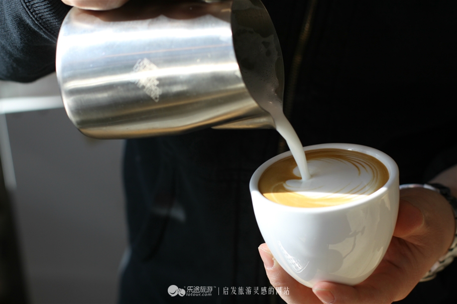 是咖啡馆，还是角楼的守望者