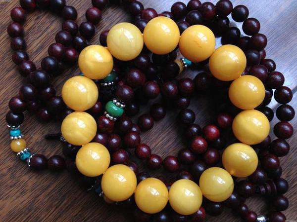 如何挑选蜜蜡的正确方法,挑选蜜蜡用什么油