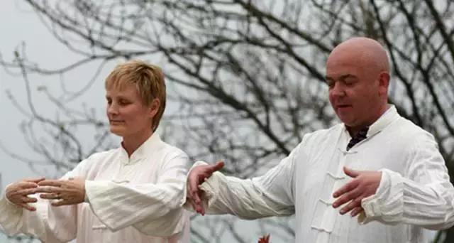 站桩如何调整阴阳平衡,站桩的平衡