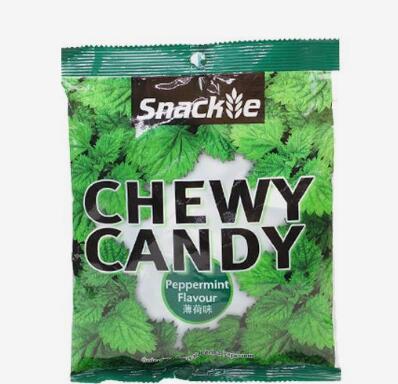 口臭近距离社交尴尬怎么办,口臭难闻又尴尬教你一招吃掉口臭