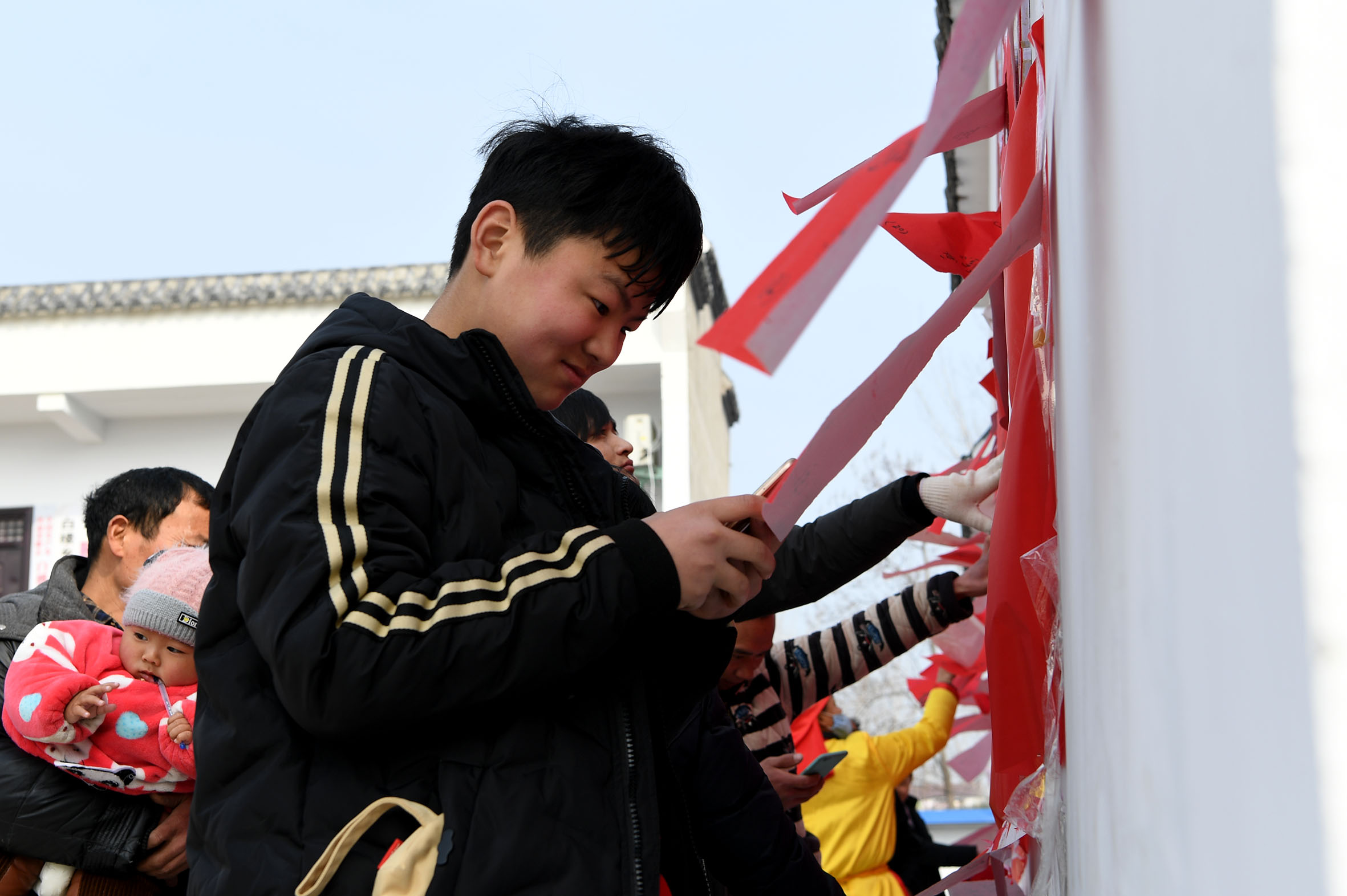 麒麟舞猜灯谜全家福:白楼乡金西村民的生活白糖粘蜜那叫个甜