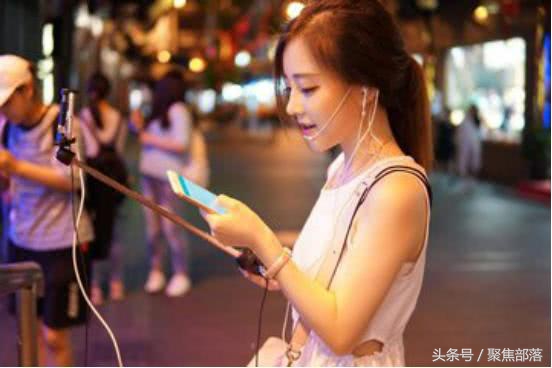 qq飞车抖音直播第一人,全网第一名qq飞车主播