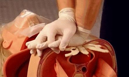 女子高铁癫痫发作视频,女子坐动车突发癫痫