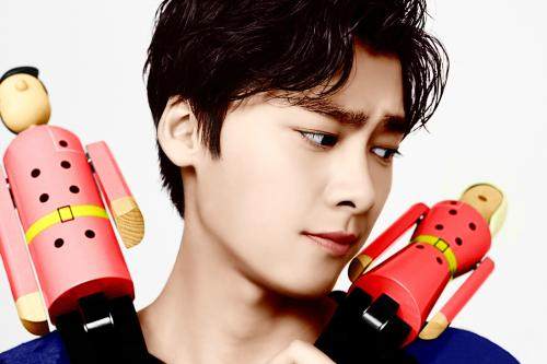 说好的喉结控:白敬亭温柔鹿晗深沉,让*欲人**罢不能的却是他