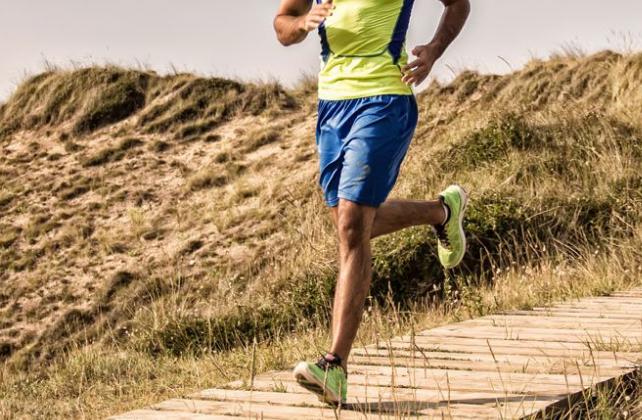 跑步肚子右下方疼如何避免,一跑步小肚子两边痛是怎么回事