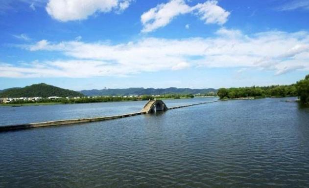 鉴湖黄酒六年陈价格,鉴湖黄酒是不是很好的黄酒