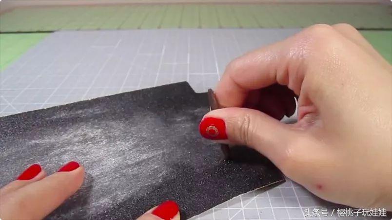 自制60厘米芭比娃娃的床头柜,给芭比娃娃做床又简单又好看