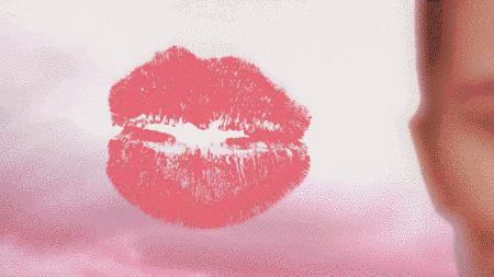 当你不化妆出门倒垃圾时遇到前任,如果你不想倒垃圾桶的话怎么办