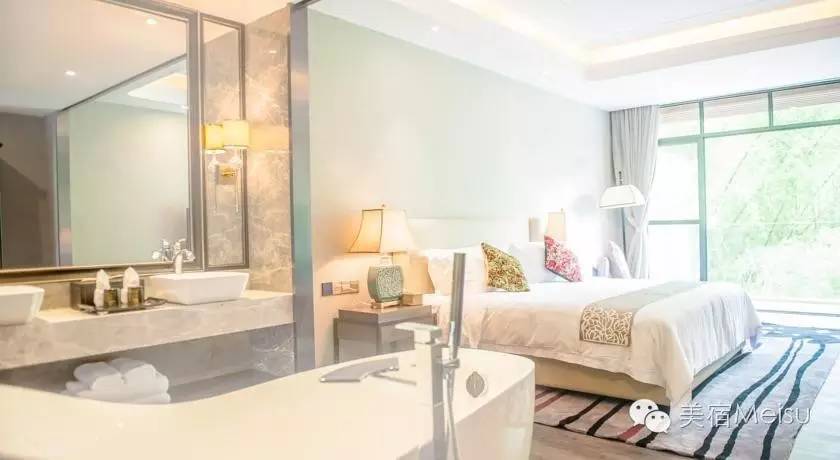 这3家长在山水里的美宿,连起了阳朔最精华的风光!