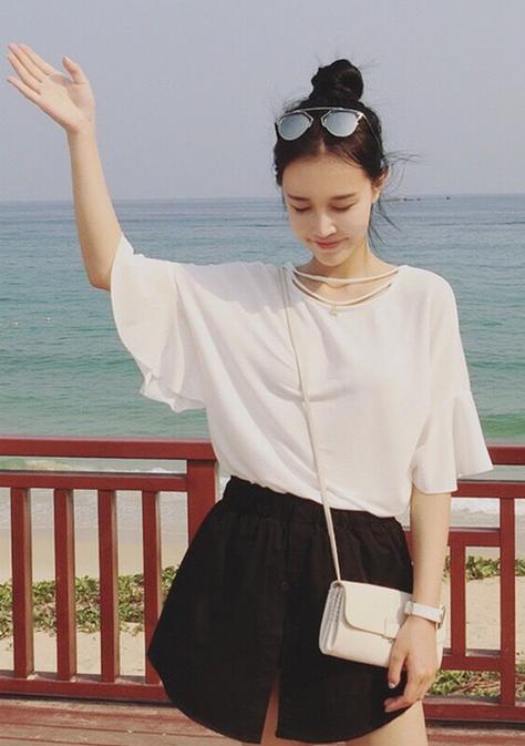 宽松版t恤搭短裙女慵懒风,小清新甜美可爱t恤