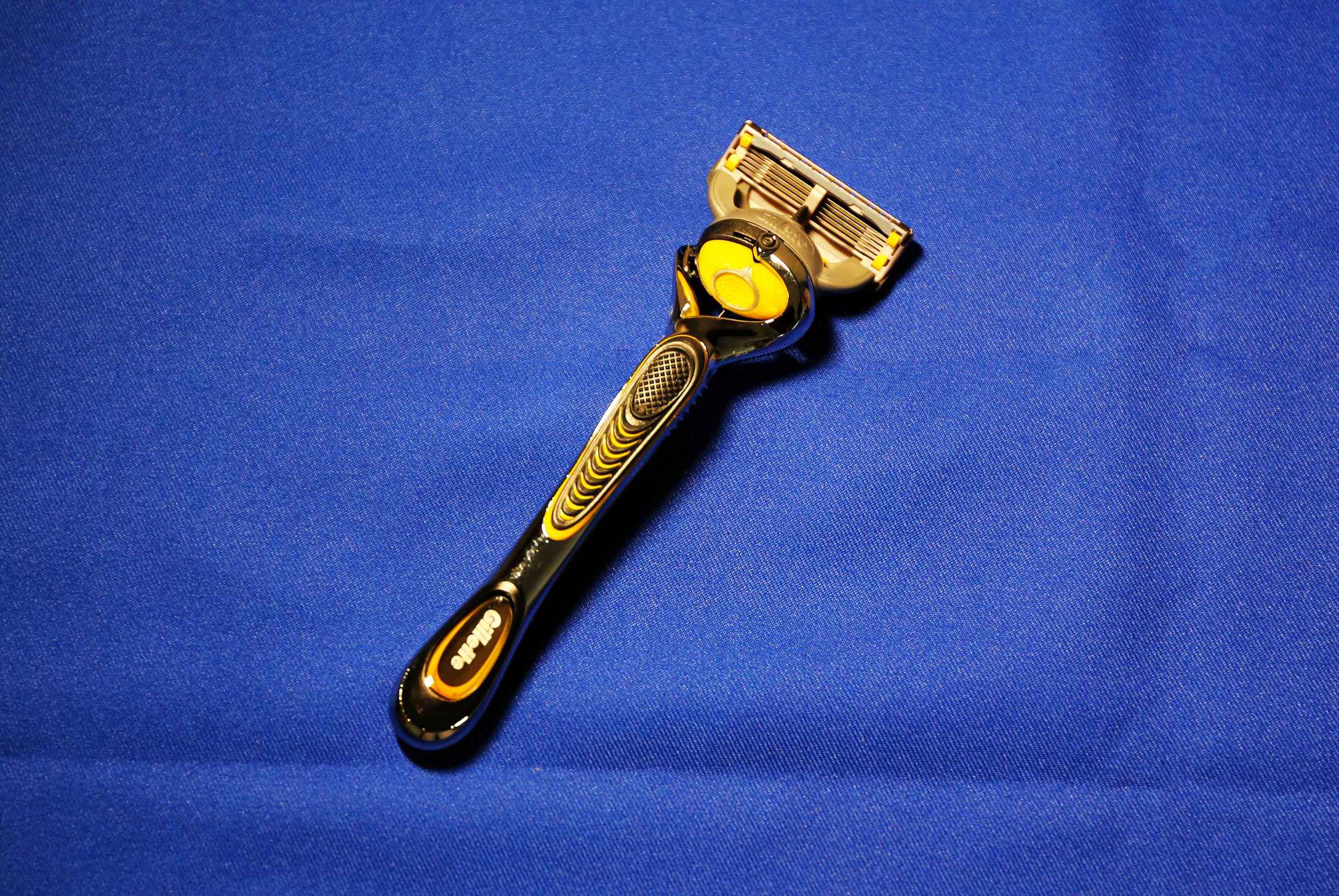 吉列致护和锋隐的区别,吉列锋隐致顺刀头可以通用么