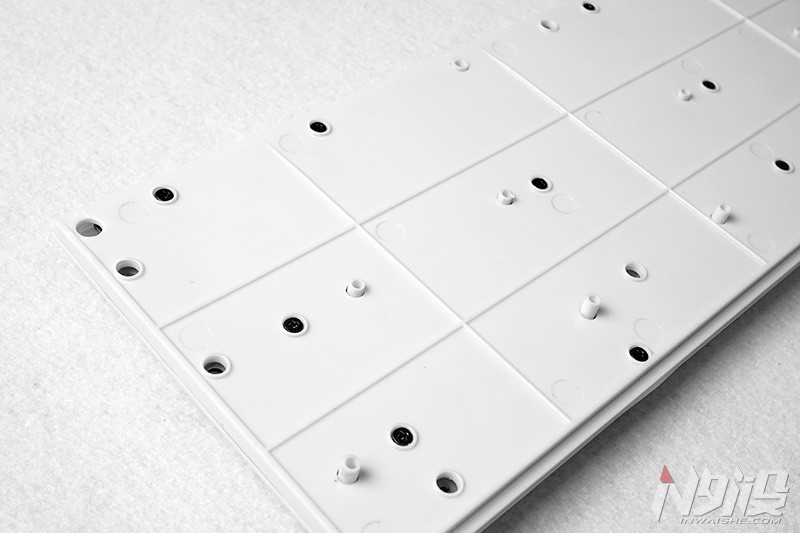 自带手托防尘罩的机械键盘,蝙蝠骑士机械键盘拆解