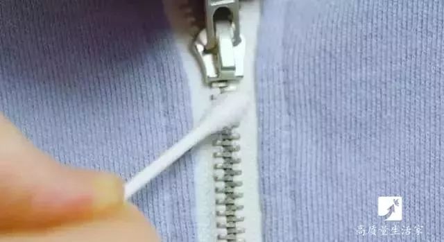 鞋子褶皱处挤脚,新鞋太挤脚怎么办