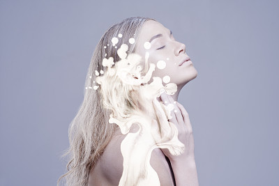 skii小灯泡跟小红瓶哪个好用,skii小灯泡真的会美白吗