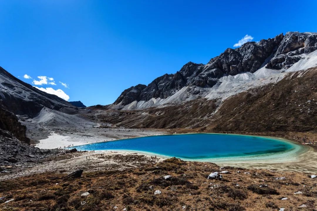 稻城亚丁攻略自由行大概多少钱,稻城亚丁怎么游玩