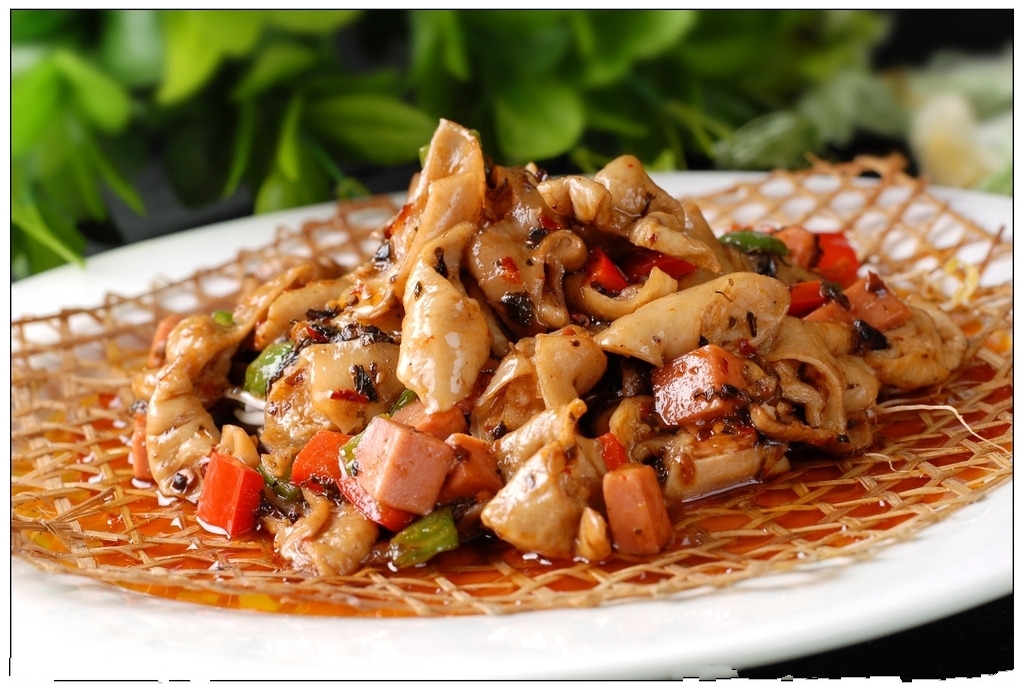 只吃两餐不吃肉,只吃2顿饭其余什么都不吃