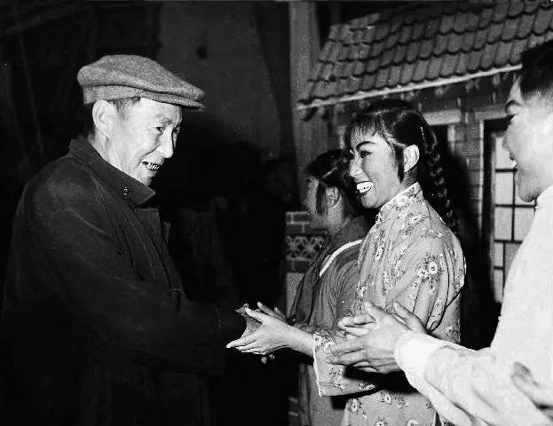 小二黑结婚赵树理故事梗概,赵树理小二黑结婚背景音乐