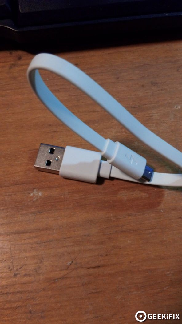 geekifix:紫5双向镍氢电池充电器拆解