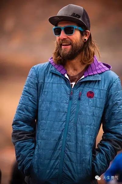 怎么样穿跑步服好看,跑步训练穿衣搭配