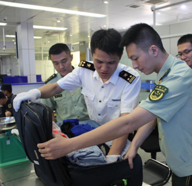 海外代购和购物狂要当心！今日起，海关实施个人入境行李新规定！