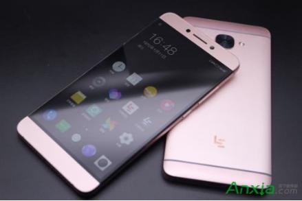 努比亚折叠屏和三星哪个好,三星努比亚