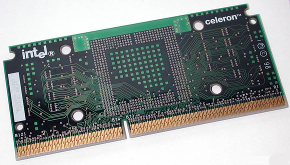 英特尔和amd的cpu哪个更好,amd和英特尔顶级cpu对比