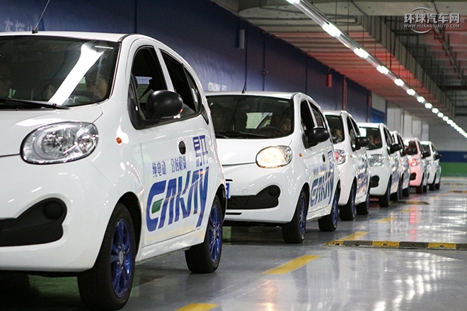 15块钱一天的出租屋,15元租台车5小时