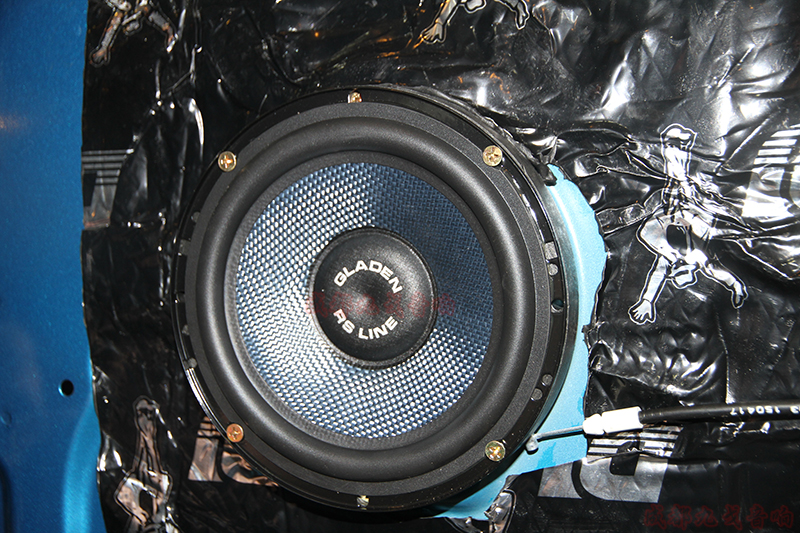 原阳雪佛兰赛欧3音响改装,雪佛兰赛欧音响升级哈曼