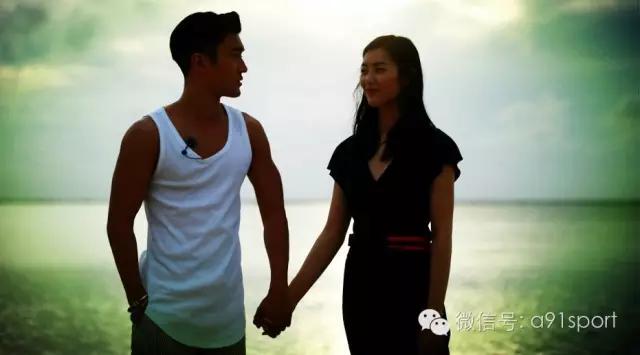 看这群男人是如何把xiong撑大的！