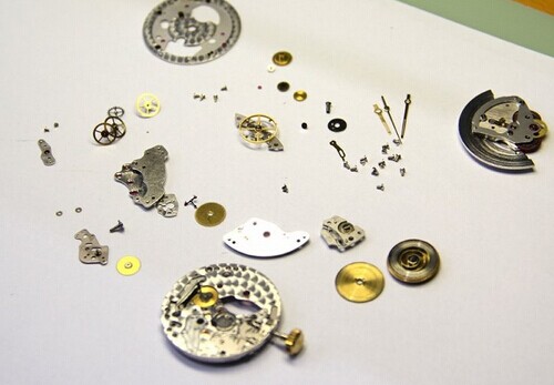 劳力士3135机芯真假对比图解视频,经典劳力士3135机芯拆解视频