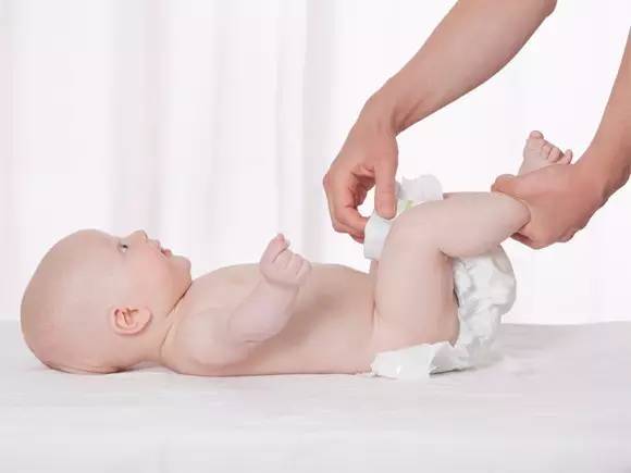 必修课|新妈必知：怎样观察宝宝大便是否正常？