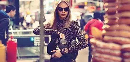 奢侈品太贵了！那就努力赚钱买她的副线吧