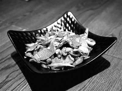 边吃边看风景的餐厅,边赏鱼边吃饭的餐厅