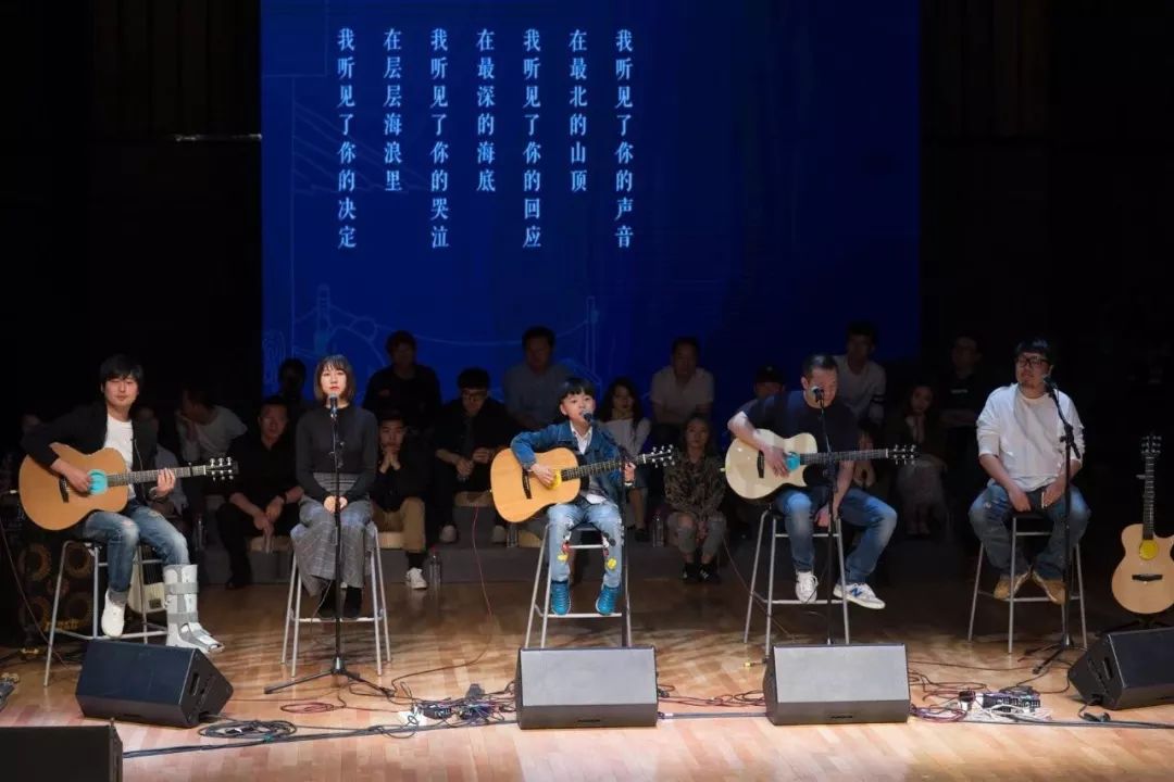 李宗盛年轻时跟现在唱歌对比,李宗盛年轻时的采访