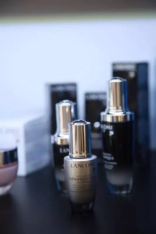 “新轻奢”时代来临：大牌们正尴尬呢，ESSE CHIC来了！