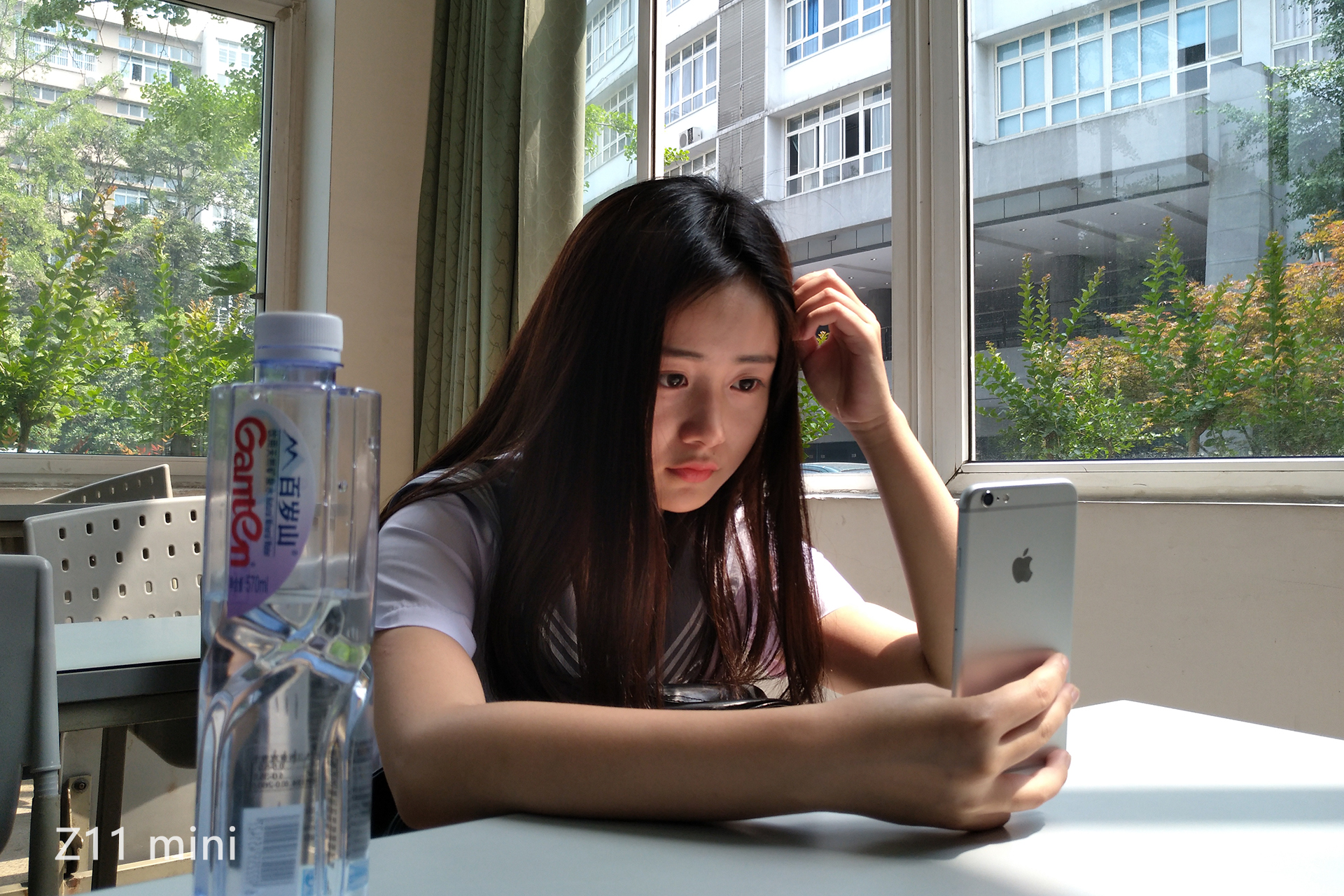 努比亚z11minis游戏测试,努比亚z11minis换电池