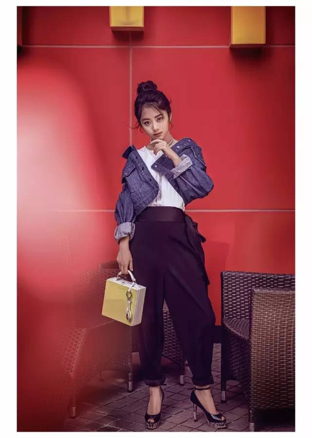 除了火热青春，你还少不了这件心机丹宁!