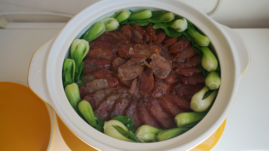 腊肠煲仔饭最正宗的做法,做腊肠煲仔饭的方法