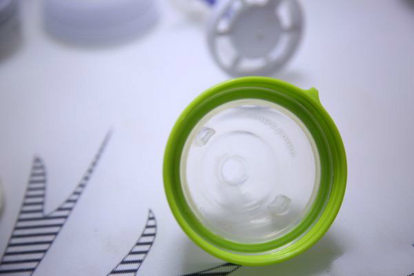 宝宝胀气是不是要换防胀气奶瓶,哪款防胀气奶瓶最好用