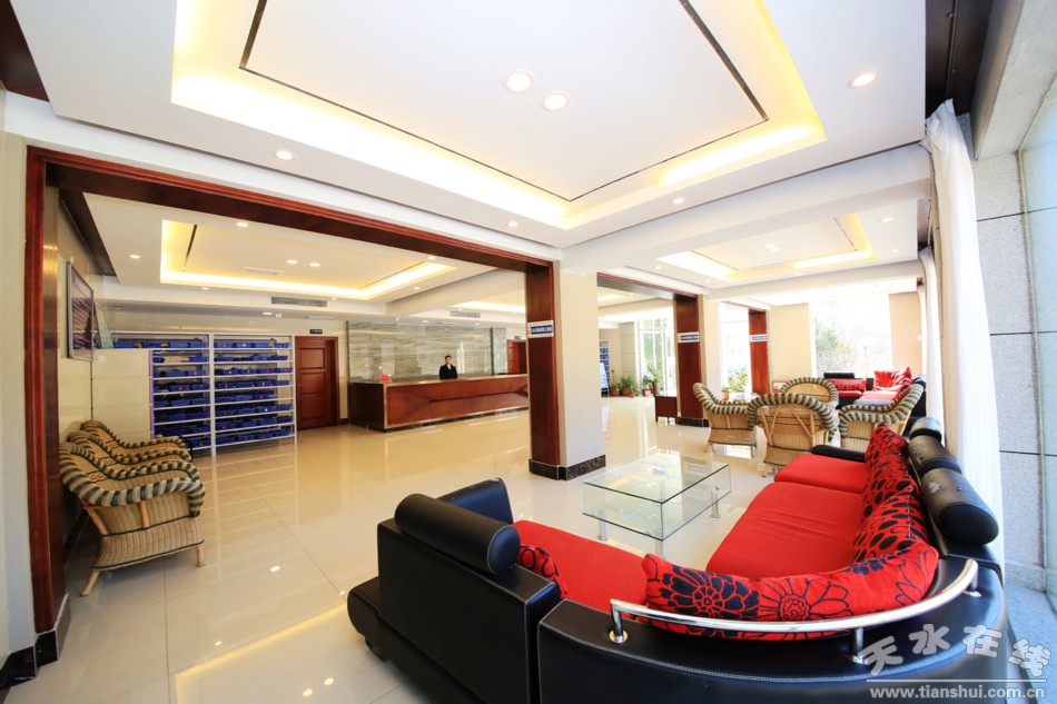 又到花开烂漫时下一句,清明出游来汤峪踏青泡温泉