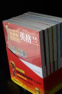 好书推荐：再现足球中的人情与传奇——七个冠*队军**的光荣与梦想，1930-2014的珍贵照片，球星们的呆萌漫画
